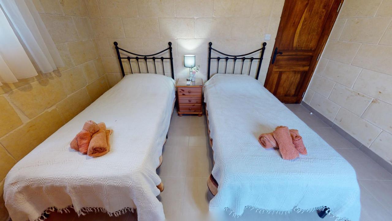 Qala Bed&Breakfast With Swimming Pool - Il-Wenniessa Экстерьер фото
